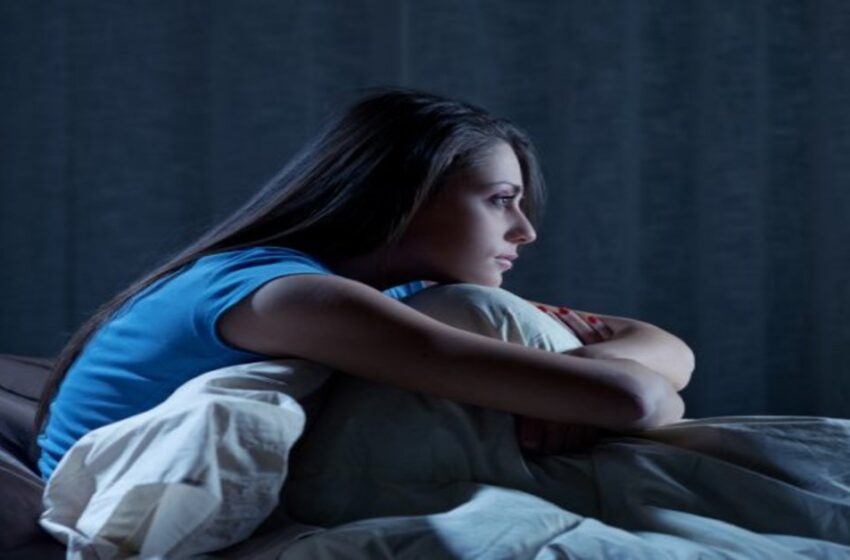 Ti svegli dalle 3 alle 5? Qualcuno sta cercando di darti un messaggio