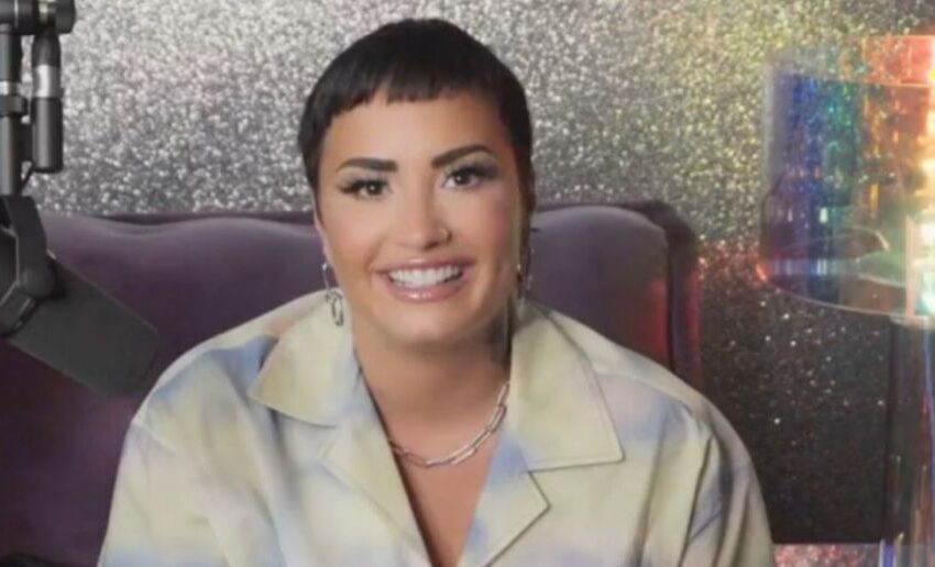 Demi Lovato fa coming out: “Sono una persona non binaria. Datemi del loro”