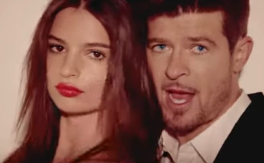 Emily Ratajkowski accusa Robin Thicke di molestie sessuali sul set di “Blurred Lines”