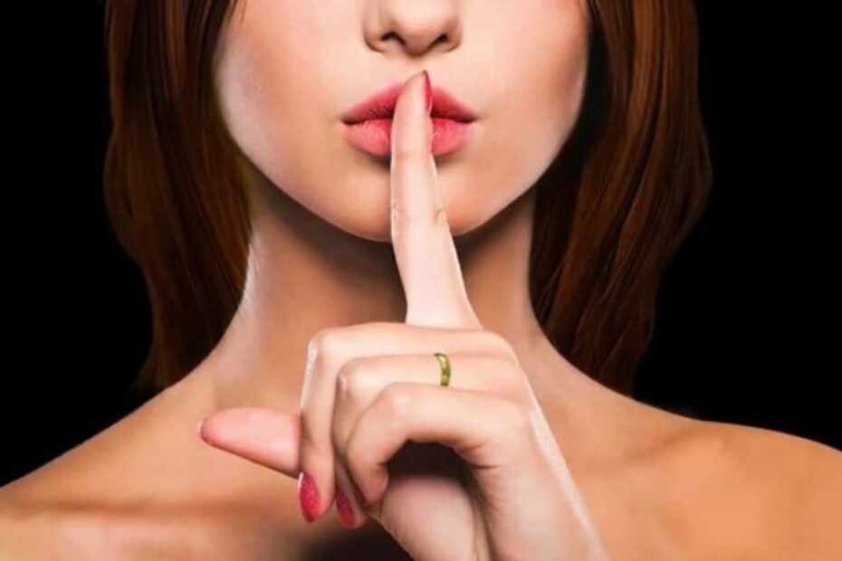 Ashley Madison, cos'è e come funziona l'app per tradire il partner